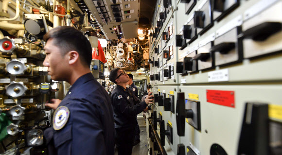 해군, 잠수함 수중작전 승조원 생활 첫 공개