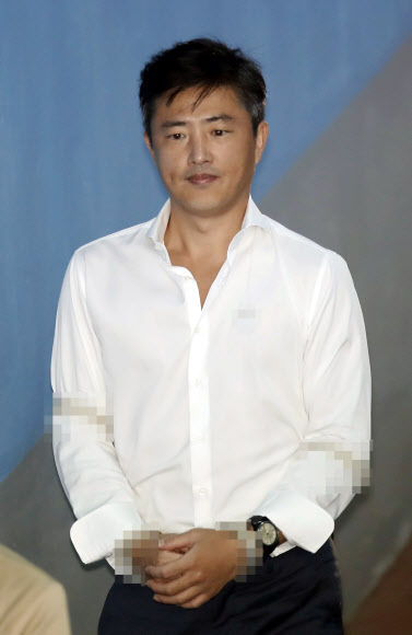 법정 향하는 고영태