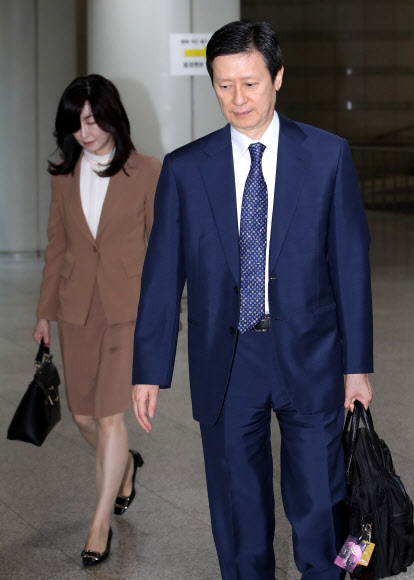 법정 향하는 신동주