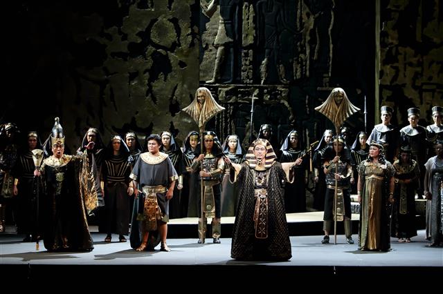 베르디의 ‘아이다’ 공연 장면.