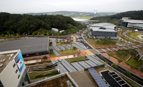 ‘태릉선수촌 5배’ 진천선수촌 개촌