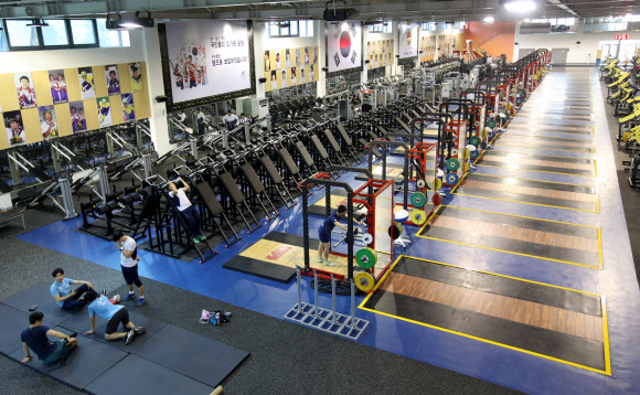 웅장한 규모의 진천선수촌 웨이트트레이닝센터