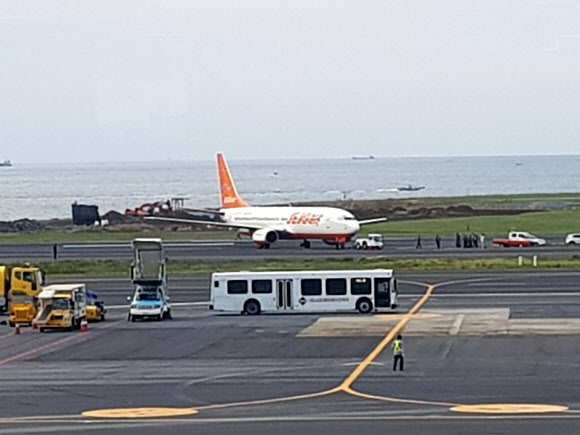 제주공항 활주로 폐쇄로 이착륙 차질