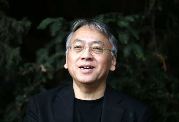 2017년 노벨문학상 수상자 가즈오 이시구로