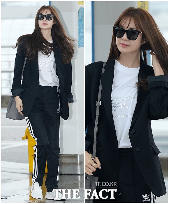 화보 촬영을 위해 2월 22일 오후 인천국제공항을 통해 미국 샌프란시스코로 출국하는 배우 이요원.