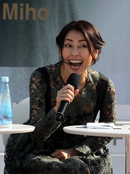 나카야마 미호, 오랜만에 외쳐봐요 ’오겡끼데스까’