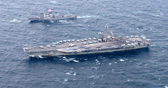 연합 훈련하는 로널드 레이건호