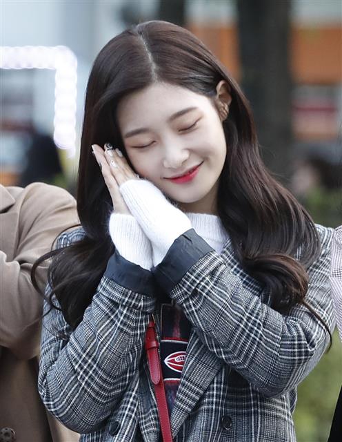 정채연, ’더 자고 싶어요’