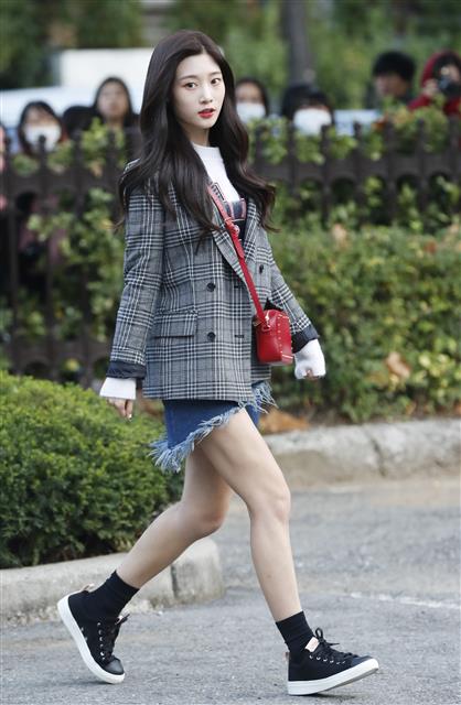 정채연, ’미모가 샤랄라~’