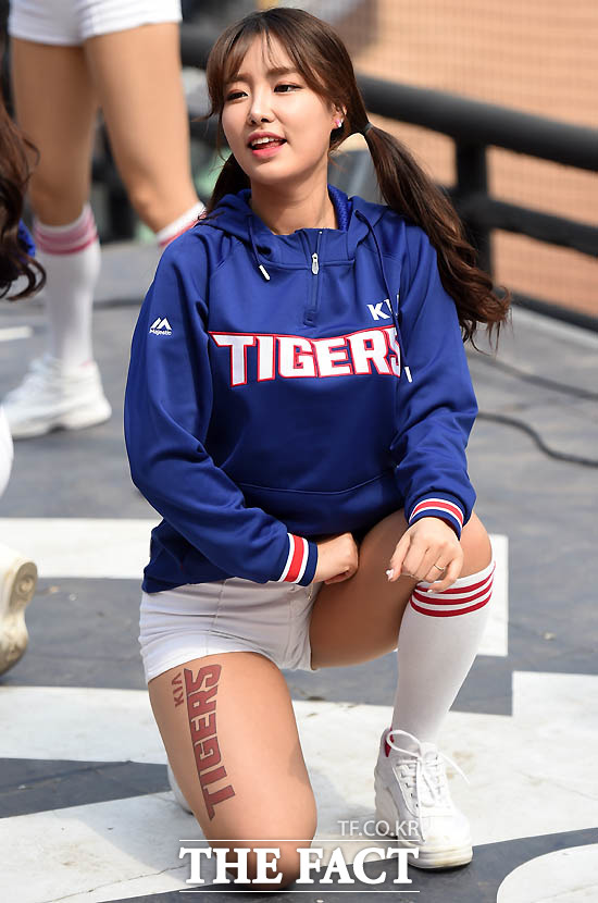 기아 타이거즈 치어리더 김맑음