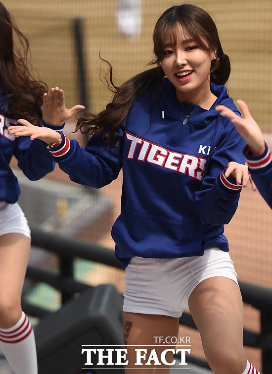 기아 타이거즈 치어리더 김맑음