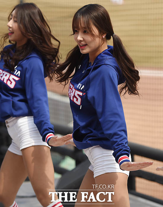 기아 타이거즈 치어리더 김맑음