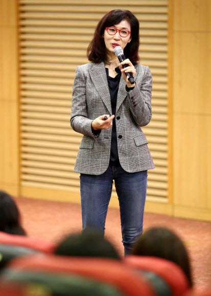 노소영 관장, 직접 전시 설명