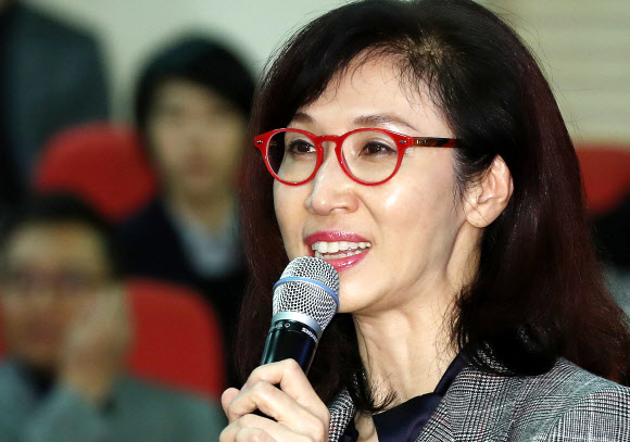 전시 개막행사 참석한 노소영 관장