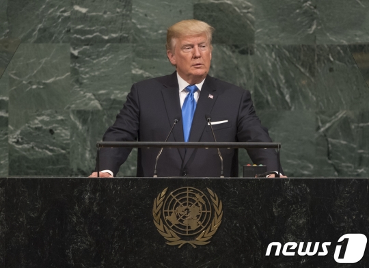 도널드 트럼프 미국 대통령이 지난 9월19일(현지시간) 뉴욕 유엔본부에서 열린 UN 총회에서 기조연설을 하고 있다. (UN PHOTO 제공) 2017.9.19/뉴스1