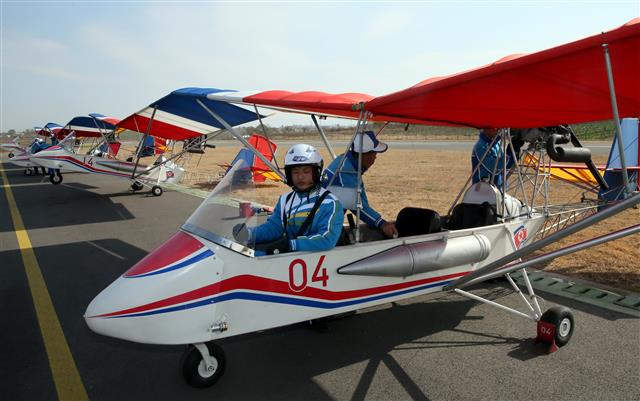 [평양은 지금] ‘경비행기 태워드립니다’