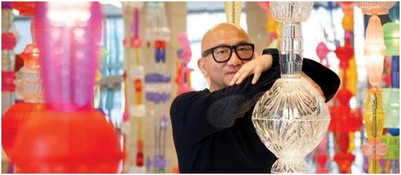 한국 현대미술을 대표하는 설치미술가 최정화 작가.<br>은평구 제공