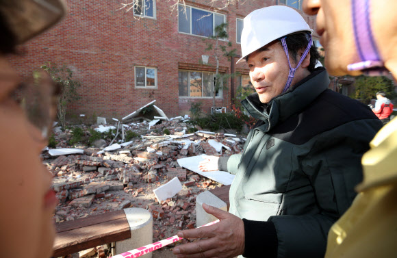 이 총리, 지진 피해입은 한동대 피해 점검