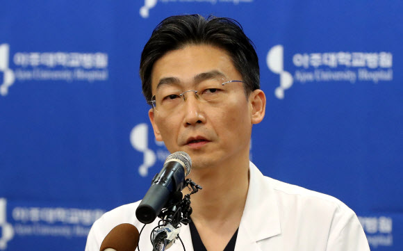 귀순 북한군 상태 설명하는 이국종 교수