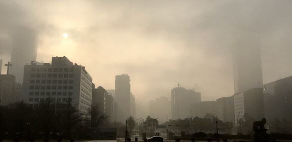 여의도 안개 도시