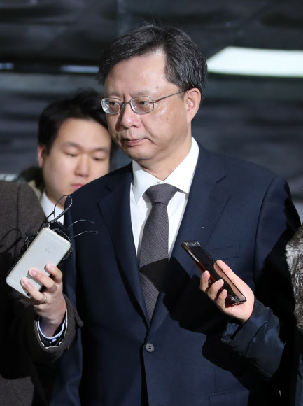 우병우 ’묵묵부답’