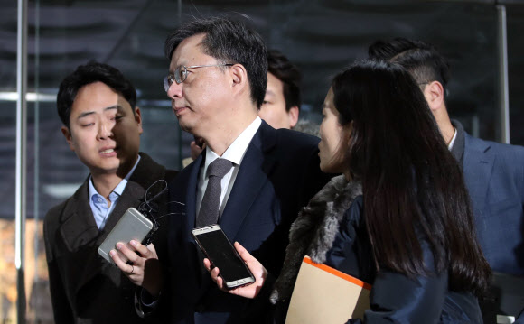 묵묵부답 우병우