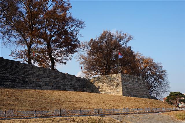홍주읍성 서남쪽 성벽.