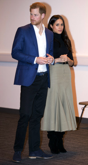 英해리 왕자-마클, 결혼 발표 후 첫 공식 석상