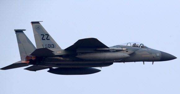 미 공군 F-15C ’훈련 개시’