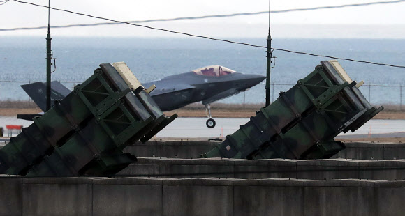 F-35 스텔스기 이륙 준비