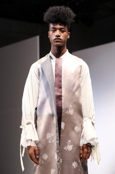 한현민, 존재감 폭발