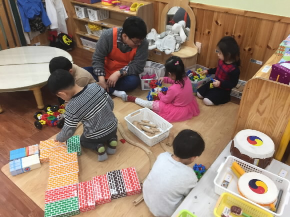 일-가정의 불균형은 아이들의 정신건강에도 악영향을 미친다는 연구결과가 나왔다. 서울신문 DB