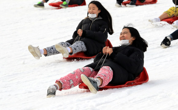 친구와 함께라면 추워쯤이야