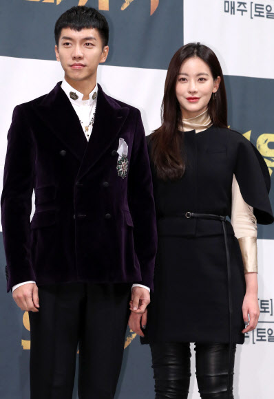 잘 어울리는 이승기-오연서