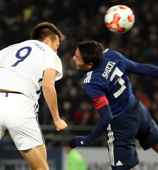 김신욱, 날 막겠다고?