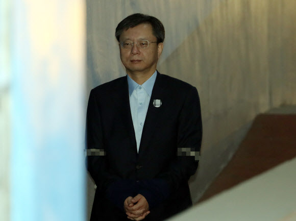 법원 출석하는 우병우