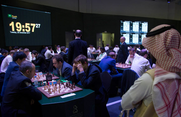 여성 챔피언 불참·이스라엘 금지… 사우디 체스대회 논란 