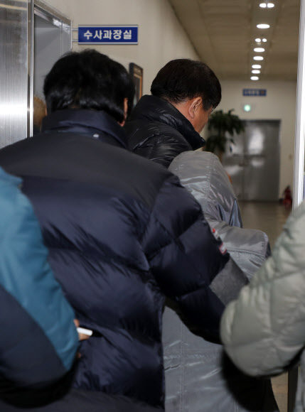 고준희양 시신 유기 피의자 유치장으로