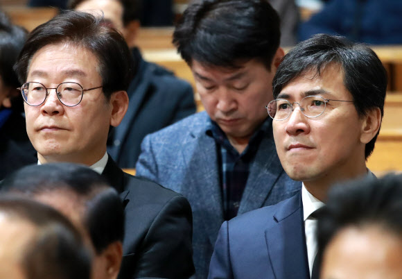 이재명-안희정, 김근태 전 의장 6주기 참석