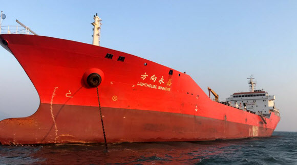 북한에 정유제품 이전한 홍콩 선박