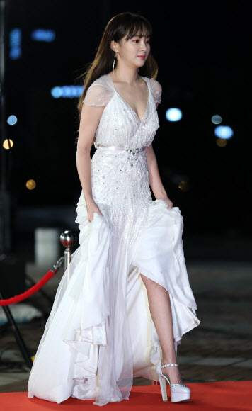 정혜성, 레드카펫의 요정