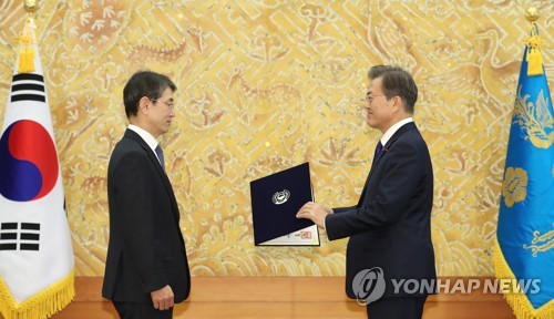 안철상 대법관이 기억하는 문재인 변호사 “판사에게 밥 안사기로 유명했다”