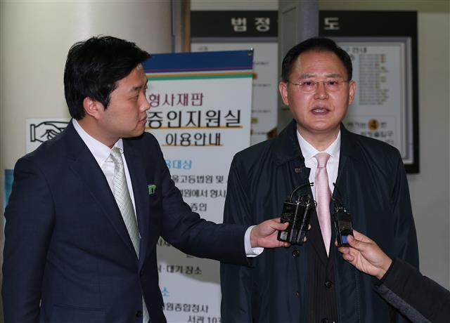 김은석(오른쪽) 전 외교통상부 에너지자원대사.<br>연합뉴스