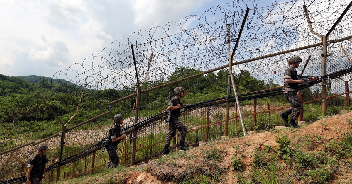 중부전선의 한 DMZ 철책. (기사와 관련 없음) 사진공동취재단