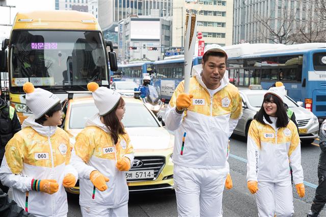 평창올림픽 성화봉송 주자로 나선 서장훈