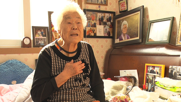 지난 15일 경기도 광주 나눔의 집에서 이옥선 할머니가 서울신문 인터뷰에 응하고 있다.  