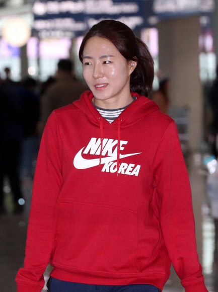 ’빙속여제’ 이상화 출국