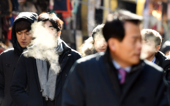 담배연기같은 하얀 입김