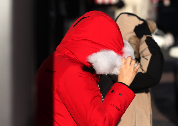 칼바람에 들 수 없는 고개