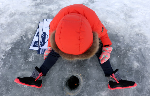 빙어야 어서나오렴